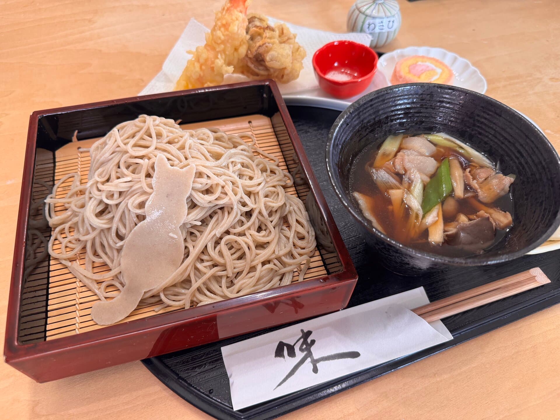 福ねこ製麺所の猫型そば